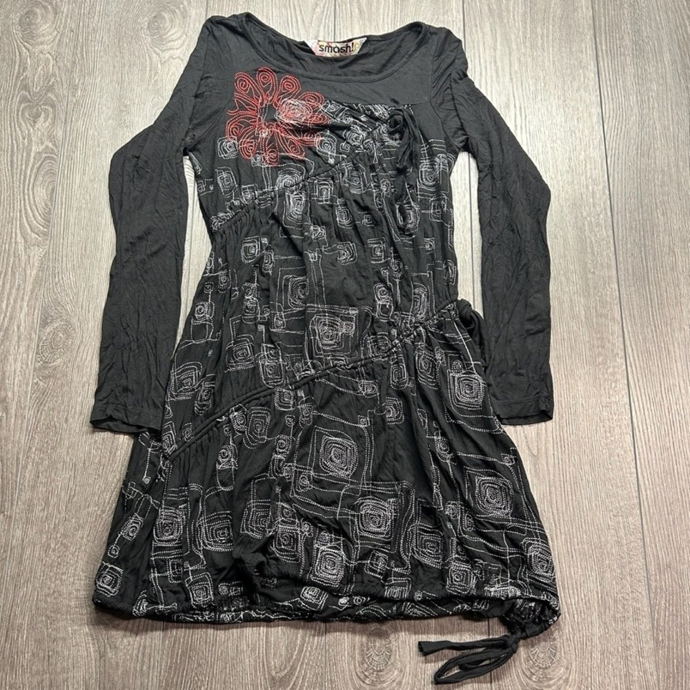 Smash! Womens Y2K Long Sleeve Tunic Medium Top Black Embroider Floral Geometric